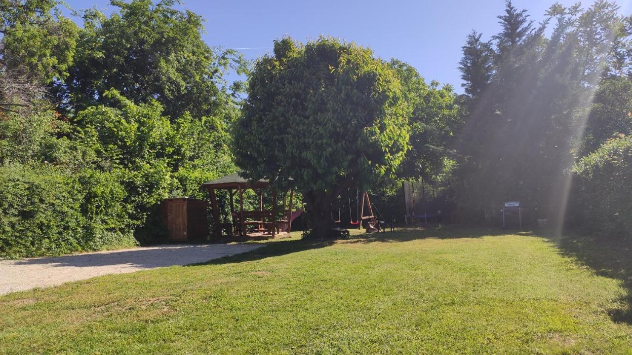 Lelle Lelke Apartmanhaz Διαμέρισμα Balatonlelle Εξωτερικό φωτογραφία